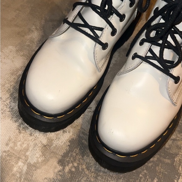Dr Martens JADON BOOT SMOOTH LEATHER PLATFORMS - Picture 2 of 7